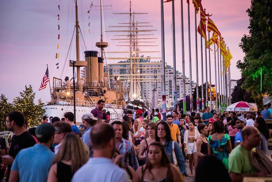 Spruce Street Harbor Park