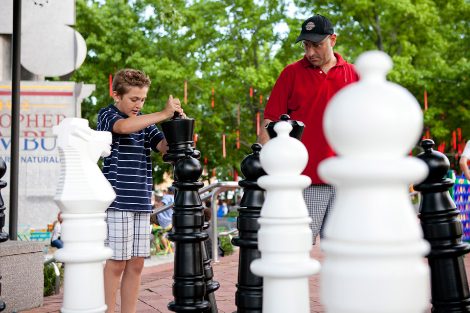 chess at spruce street harbor park